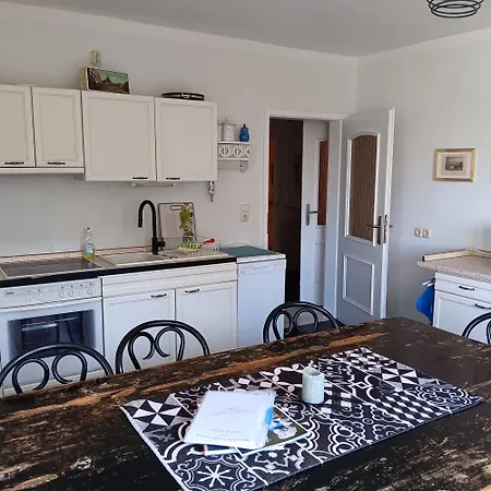 Roter Milan Апартаменты Kaisitz