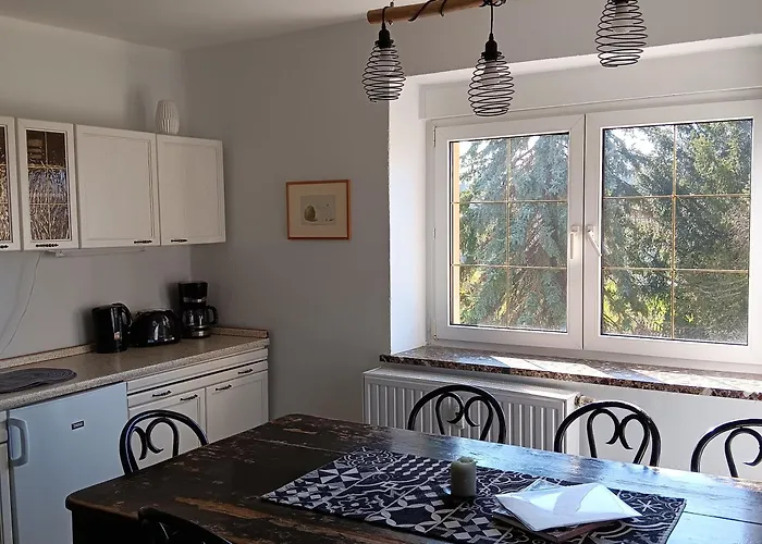 Roter Milan Appartement Kaisitz